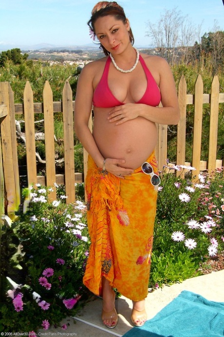 milf bikini xxx photos