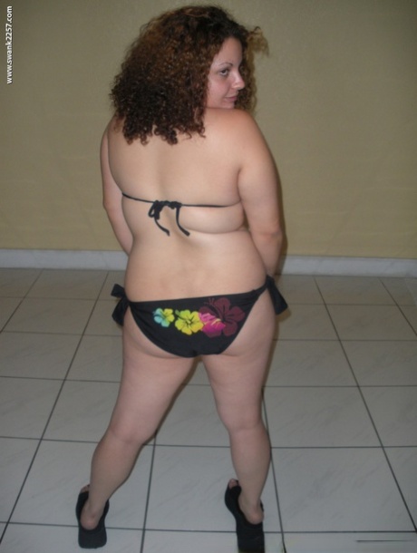 chubby bikini free porn photos