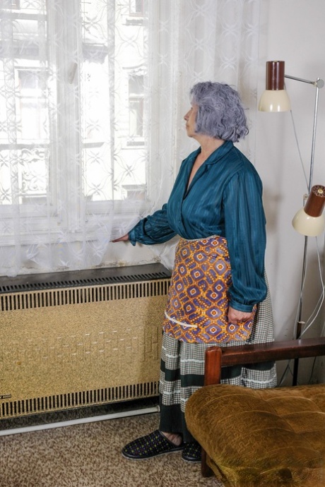 nonna molto pelosa sesso esclusivo immagine