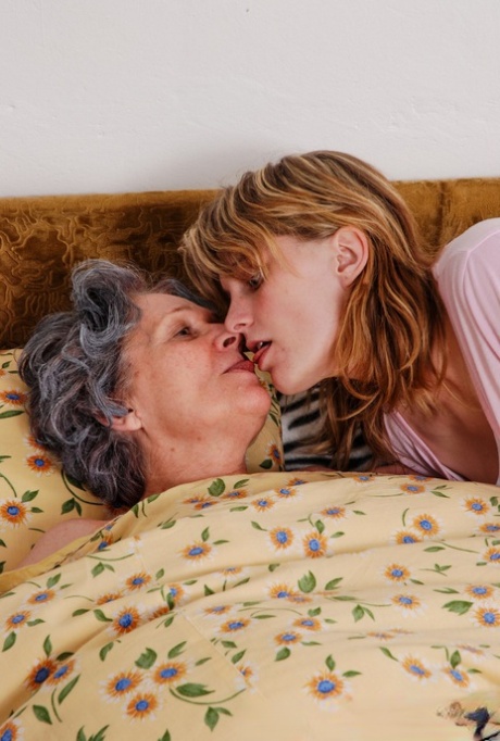 granny teen lesbian pretty img
