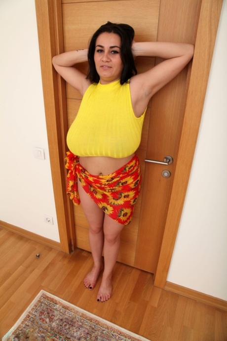 Helen Star exclusive actress img