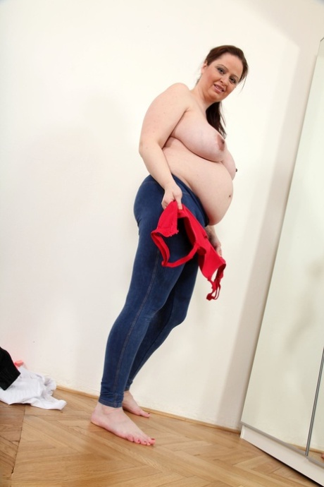 knubbiga jeans het pornografisk foto