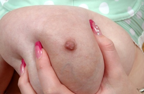 chubby natural tits pretty photos