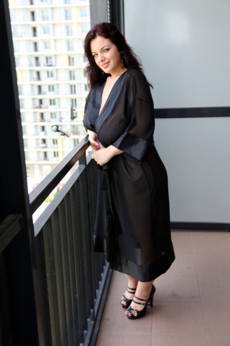 bbw户外 免費裸體 圖片