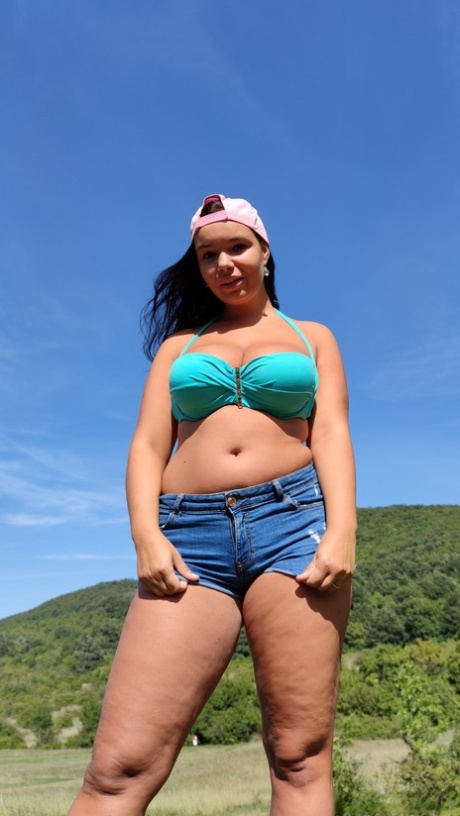 chubby bikini sexy nude archive