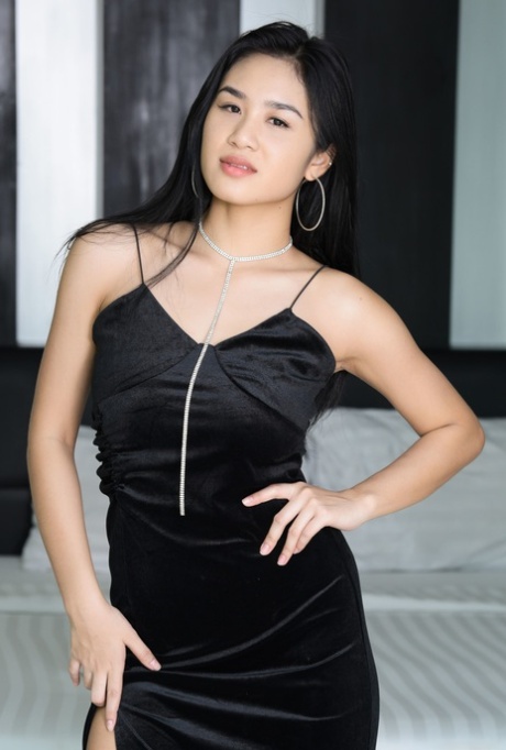 vestido asiático desnudos hd foto