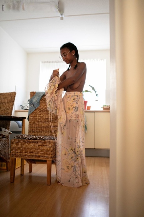 ebony saggy tits beautiful nude gallery