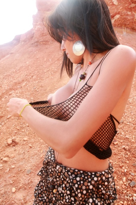 giovane latina con grandi tette bella xxx galleria