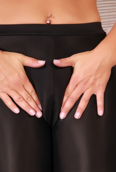 pantaloni da yoga amatoriali pornografico erotico img
