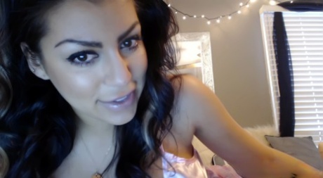 Briana Lee xxx model photo