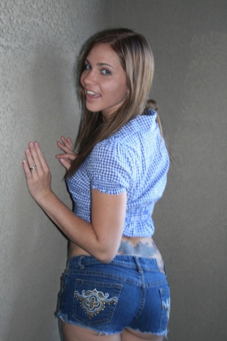 tight shorts art xxx archive