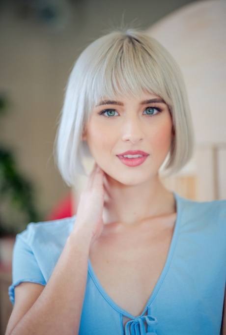 blonde kleine Titten hd exklusive bilder