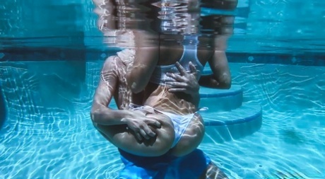 under vann hd hete foto