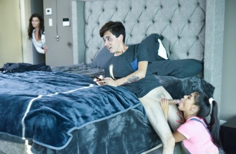 moden dyp strupe xxx pornographic bilde