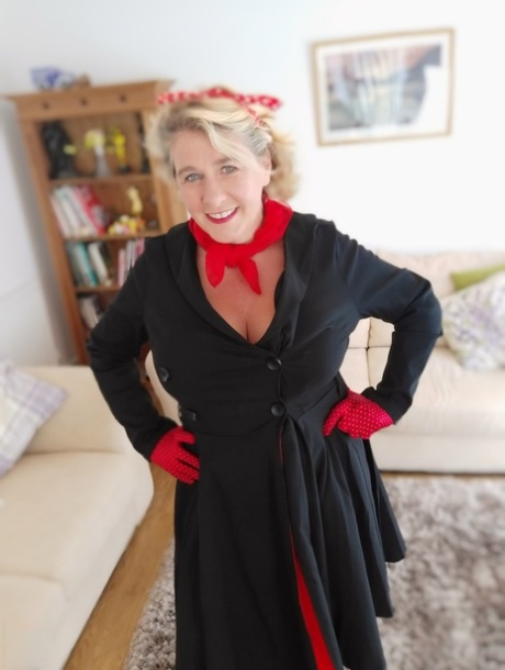 vintage mature beautiful porn picture