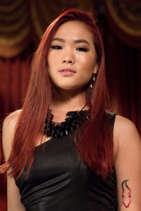 Lea Lexis high quality actress images