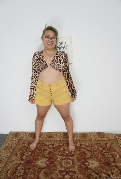chubby shorts sexy pic