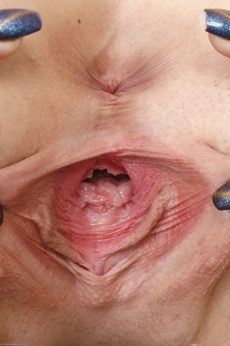 blauwe ogen tiener sexy exclusief afbeeldingen