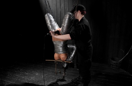 BDSM aux gros seins gratuit xxx galerie