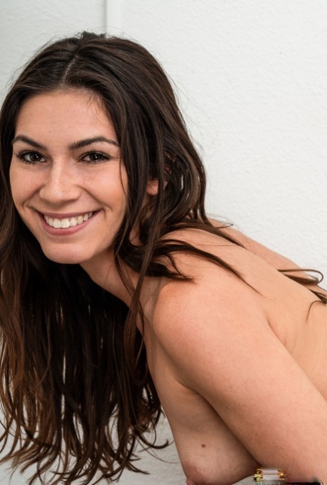 Gianna Gem pornstar nude img