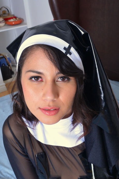 Nonne pornografische galerien