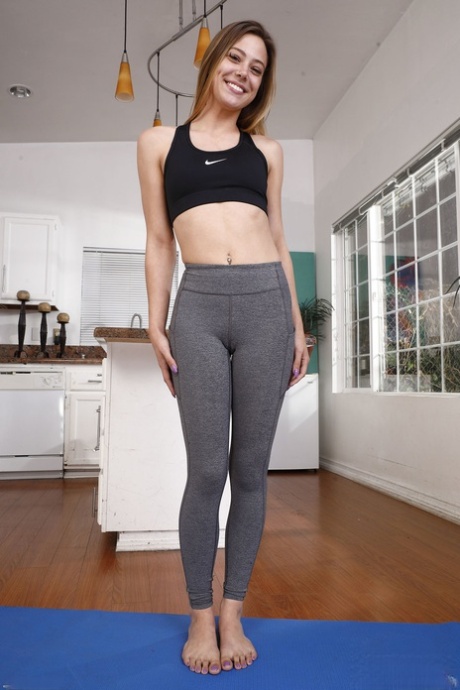 teen leggings sexy naked images
