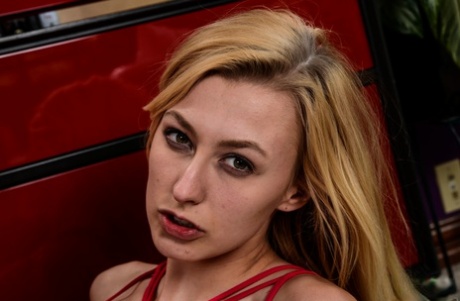 red lips free sexy img