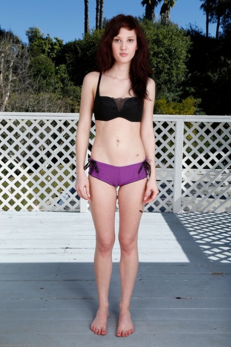 Ellena Woods model nudes photo
