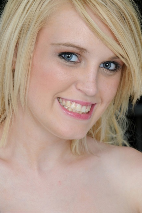 blonde harige kut heet exclusief foto