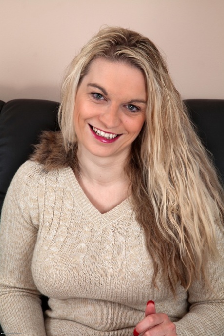 amateur mom hot nude pics