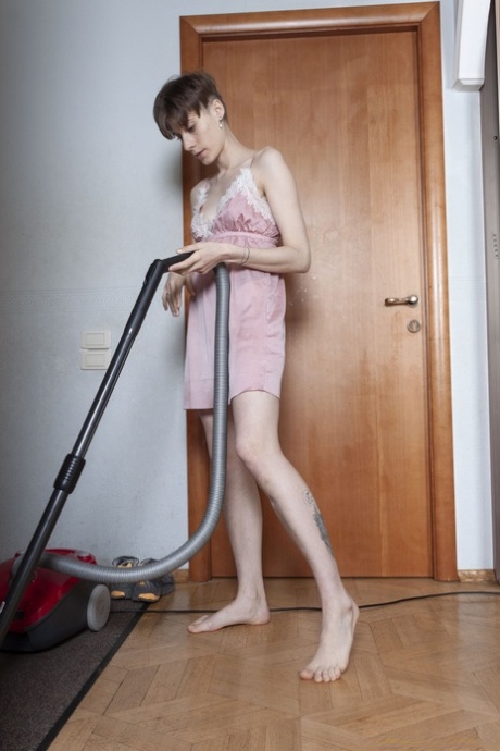 欲情した熟女 美しいヌード 写真