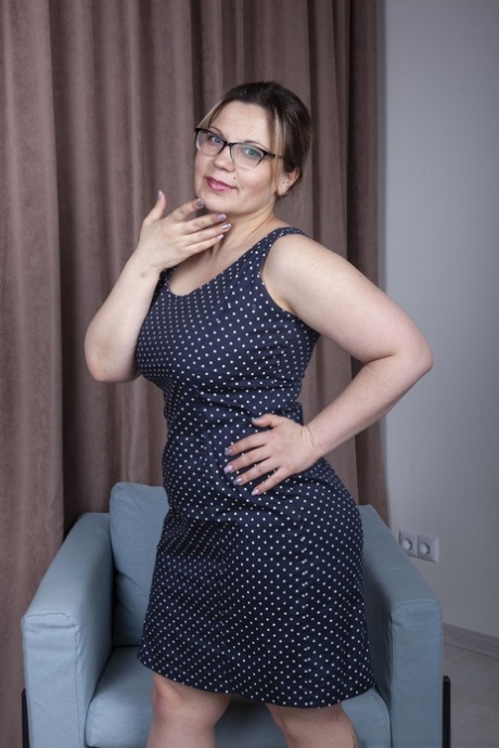 chubby short hair xxx image
