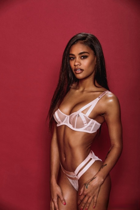 belle latine érotique xxx photo