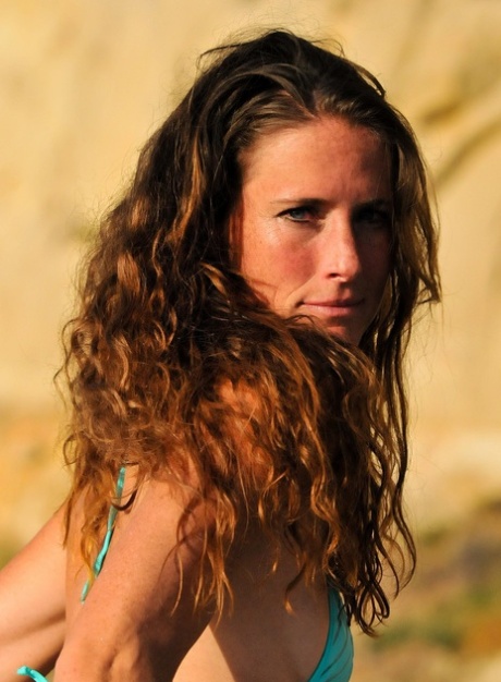 tall skinny milf free nude pictures