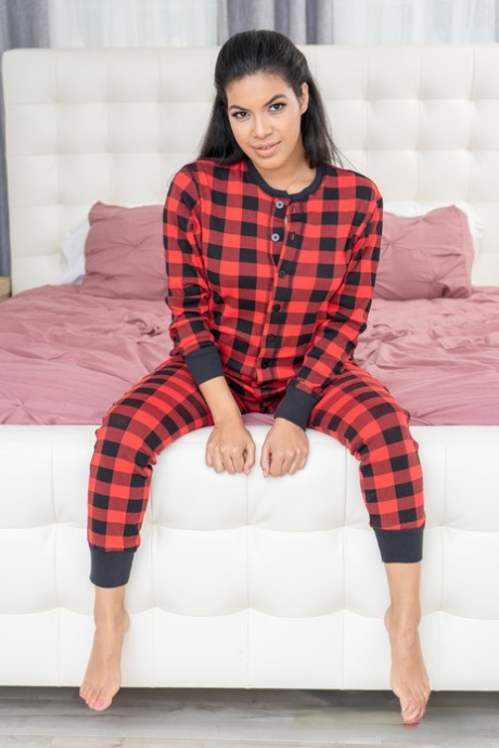 Maya Farrell star pretty gallery