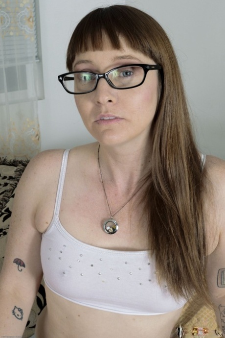 Thelma Sleaze hd pornstar photos