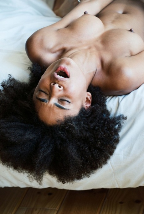 orgasm face free picture