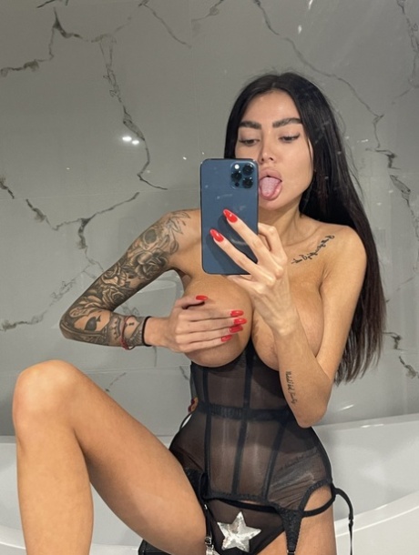 selfie in lingerie miglior hd immagini