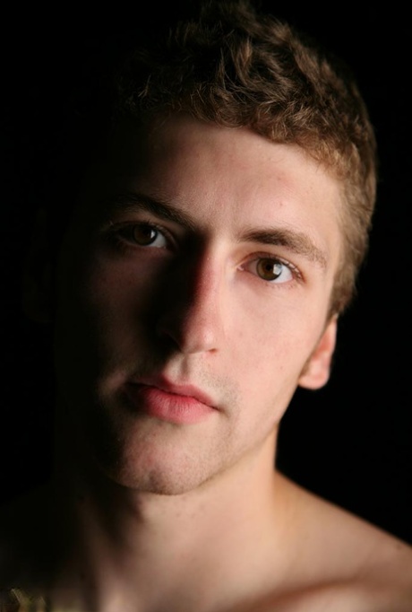 Amateure Homosexuell nacktheit akt galerie