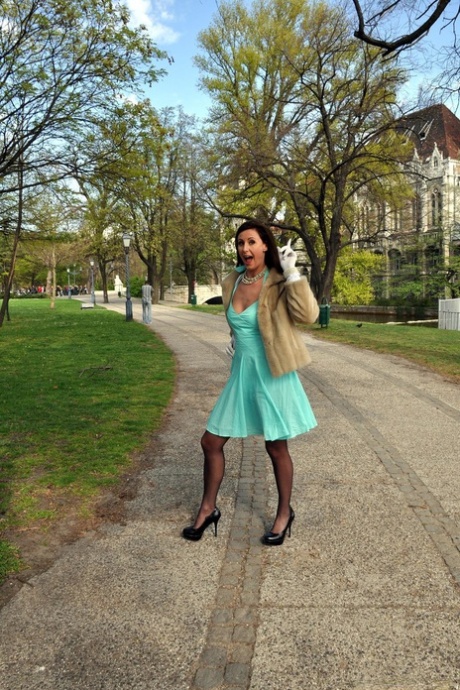 milf al aire libre perfecto de alta calidad archivo