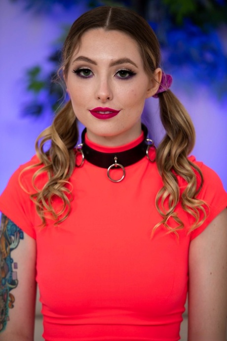 collar art porn photo