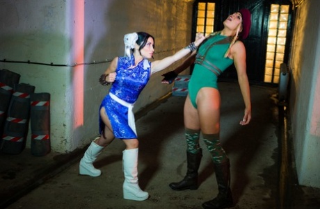 lesbisk cosplay gratis høj kvalitet galleri