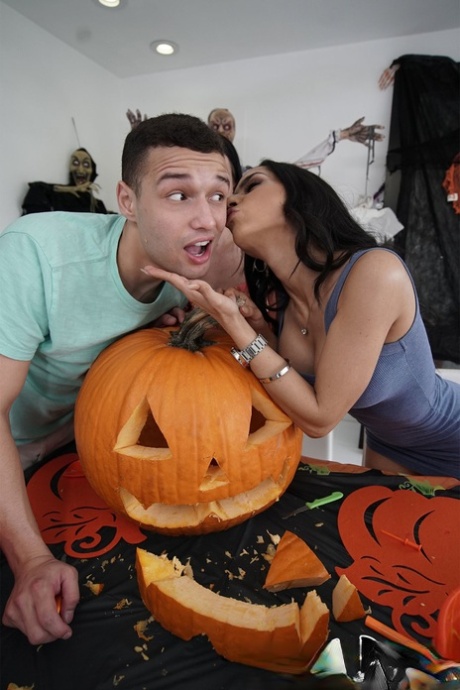halloween beautiful naked pictures