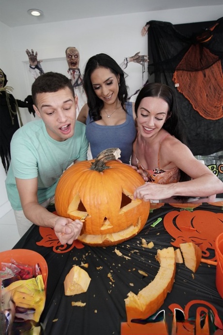 Halloween porno ad alta definizione immagini