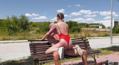 sex na veřejnosti krásná pornografie obr