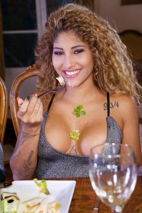 oma deepthroat naakt porno foto's