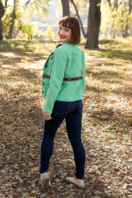 shemale outdoor top img