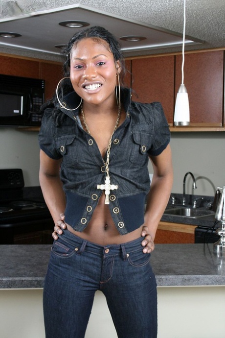 ebony shemale pornos image