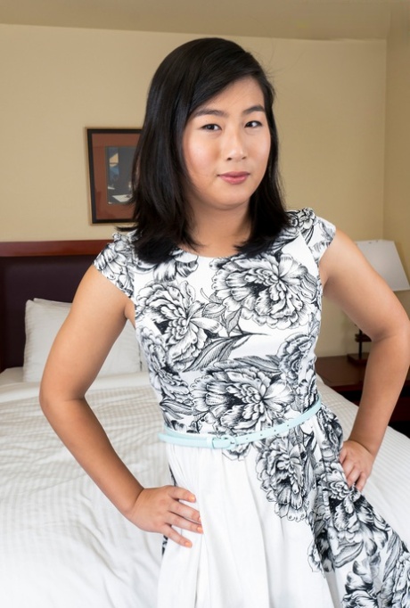trans asiatica piuttosto nudo foto