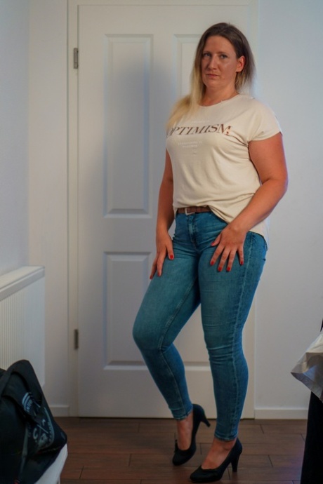 mamá gordita bastante desnuda foto